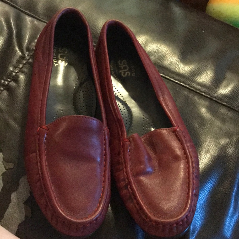 A pair of shoes